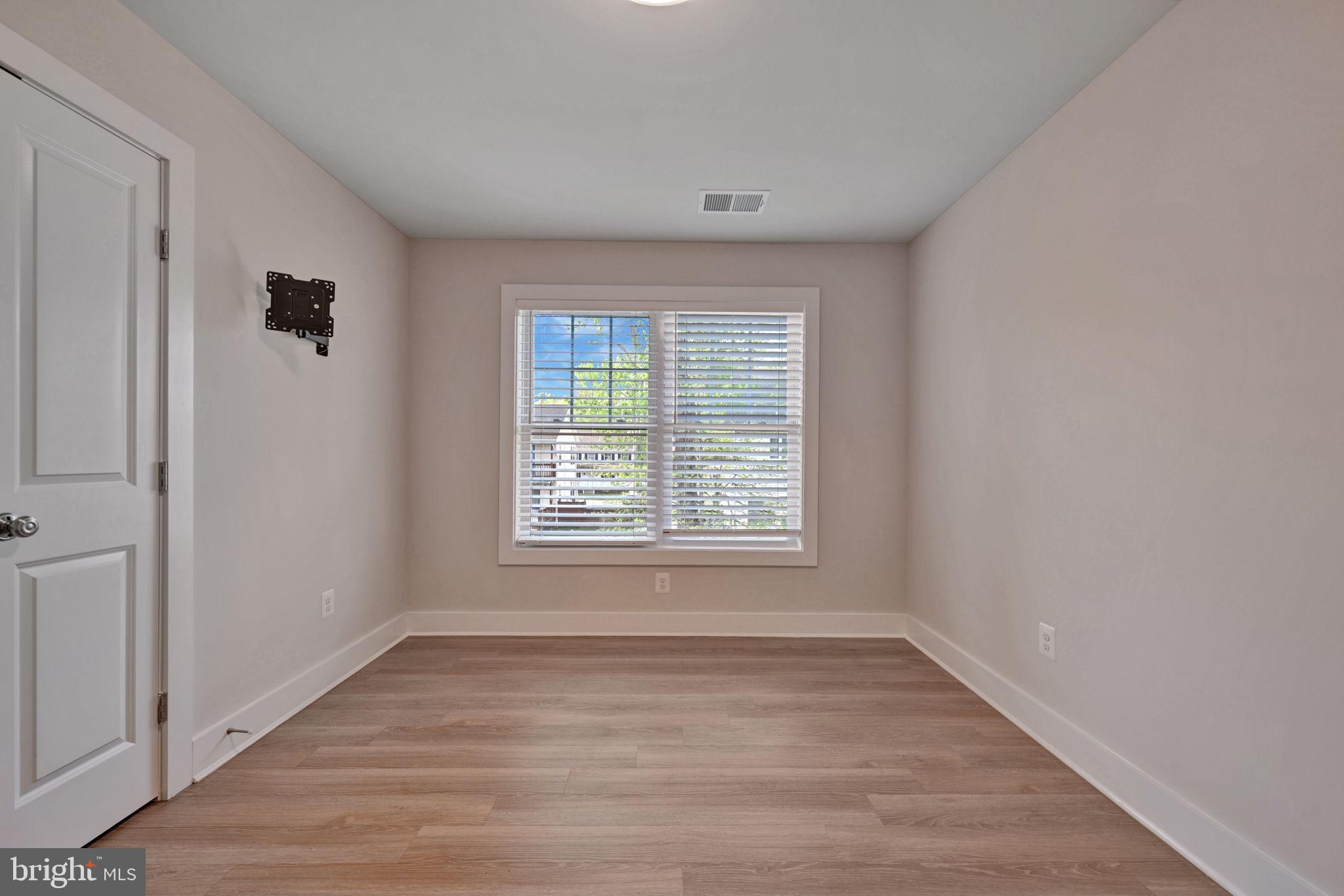 AVALON SHORES - Residential