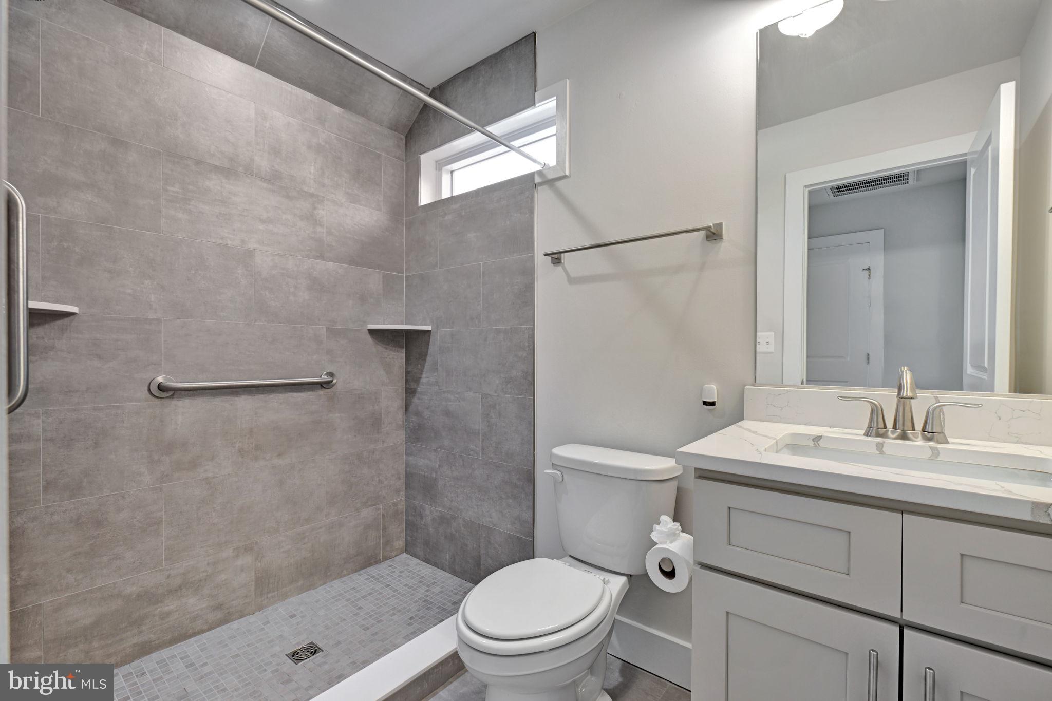 AVALON SHORES - Residential