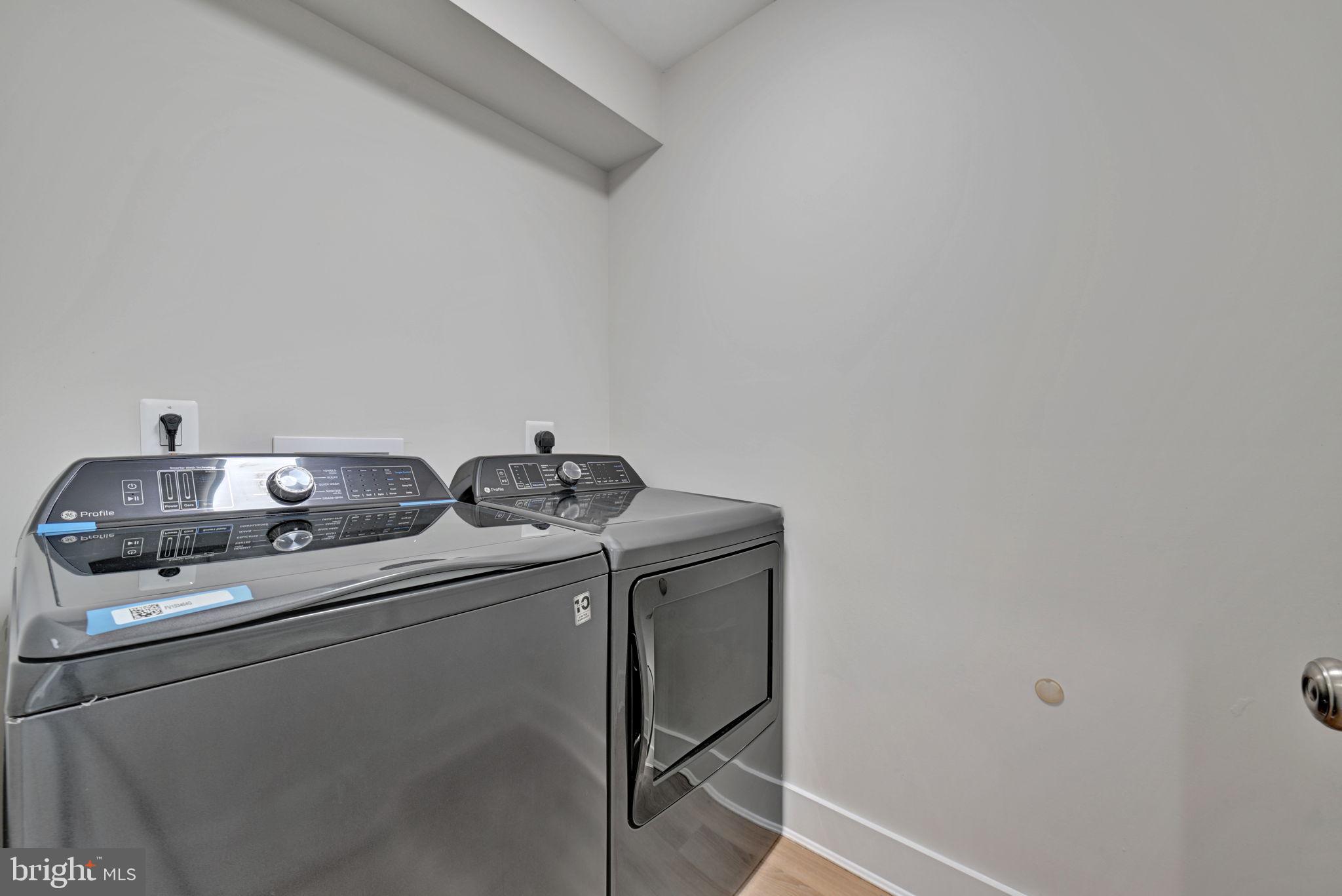 AVALON SHORES - Residential