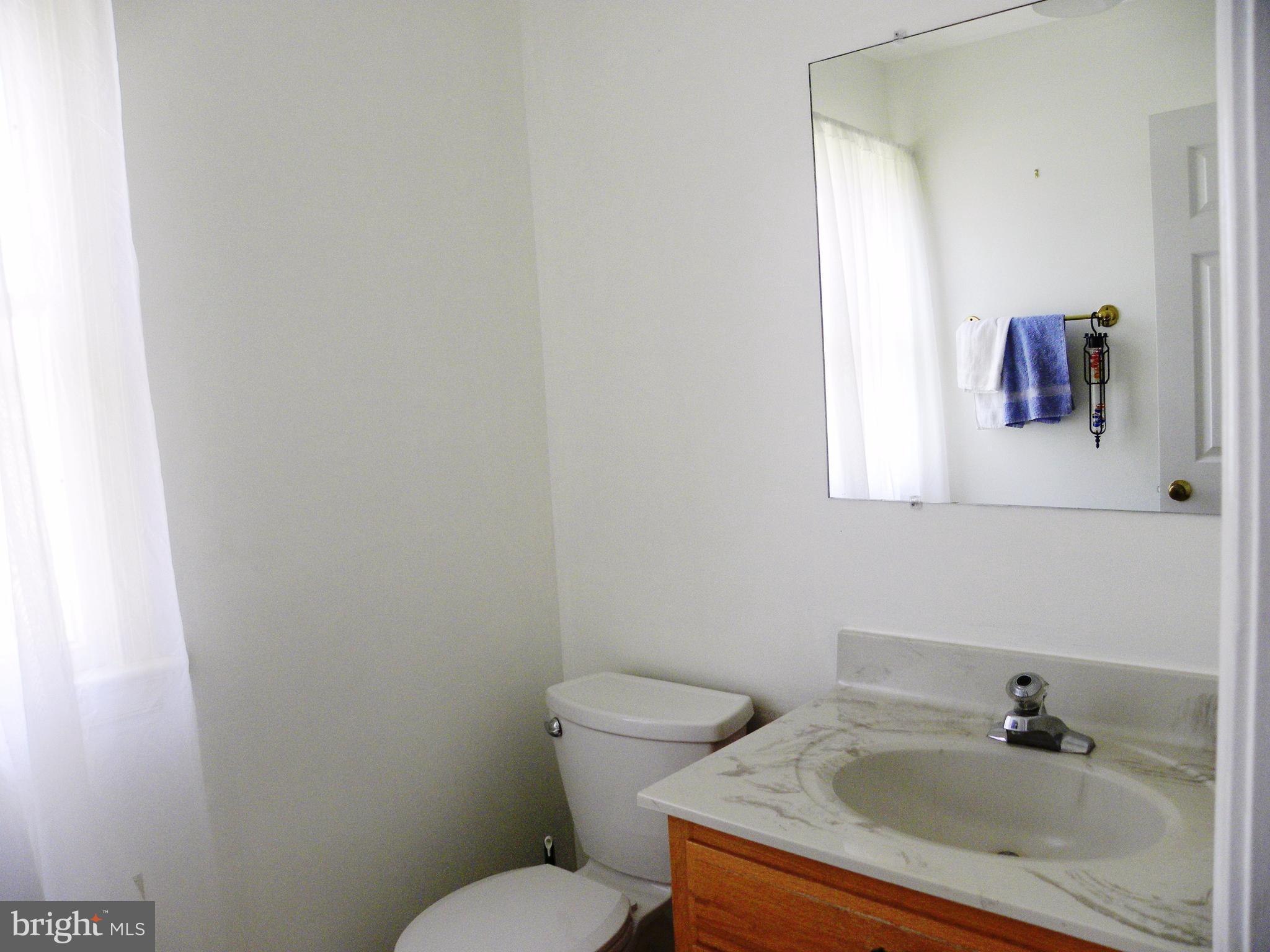 OAKBOROUGH SQUARE - Residential Lease