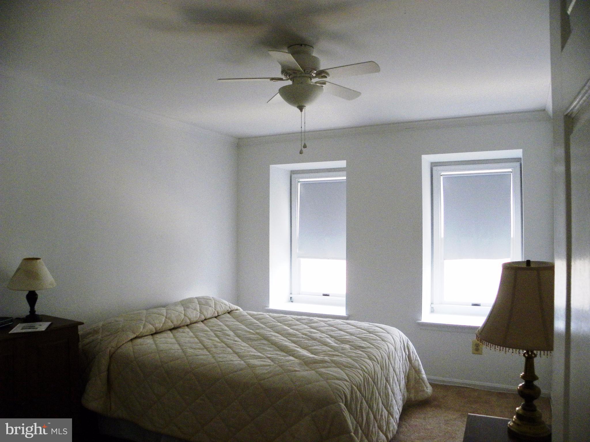 OAKBOROUGH SQUARE - Residential Lease