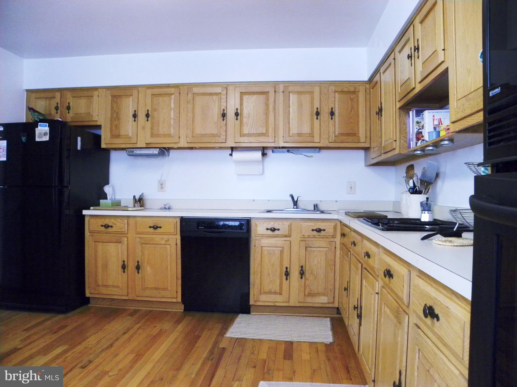 OAKBOROUGH SQUARE - Residential Lease