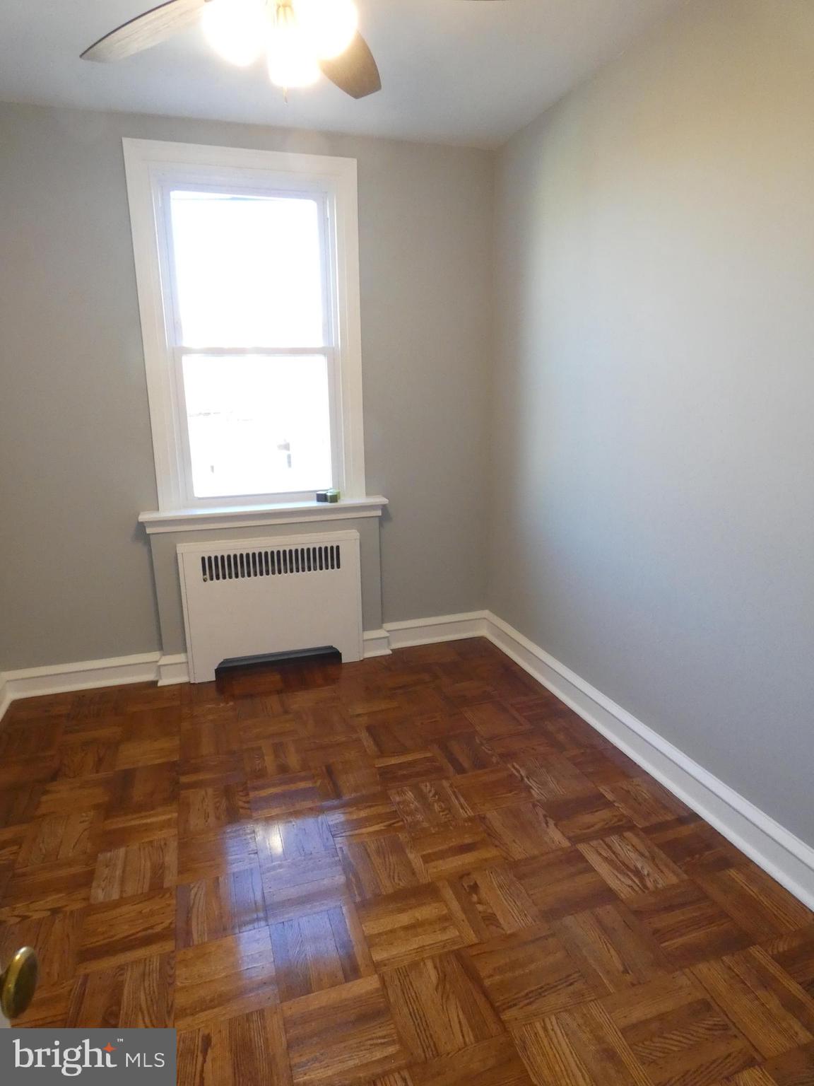 OXFORD CIRCLE - Residential