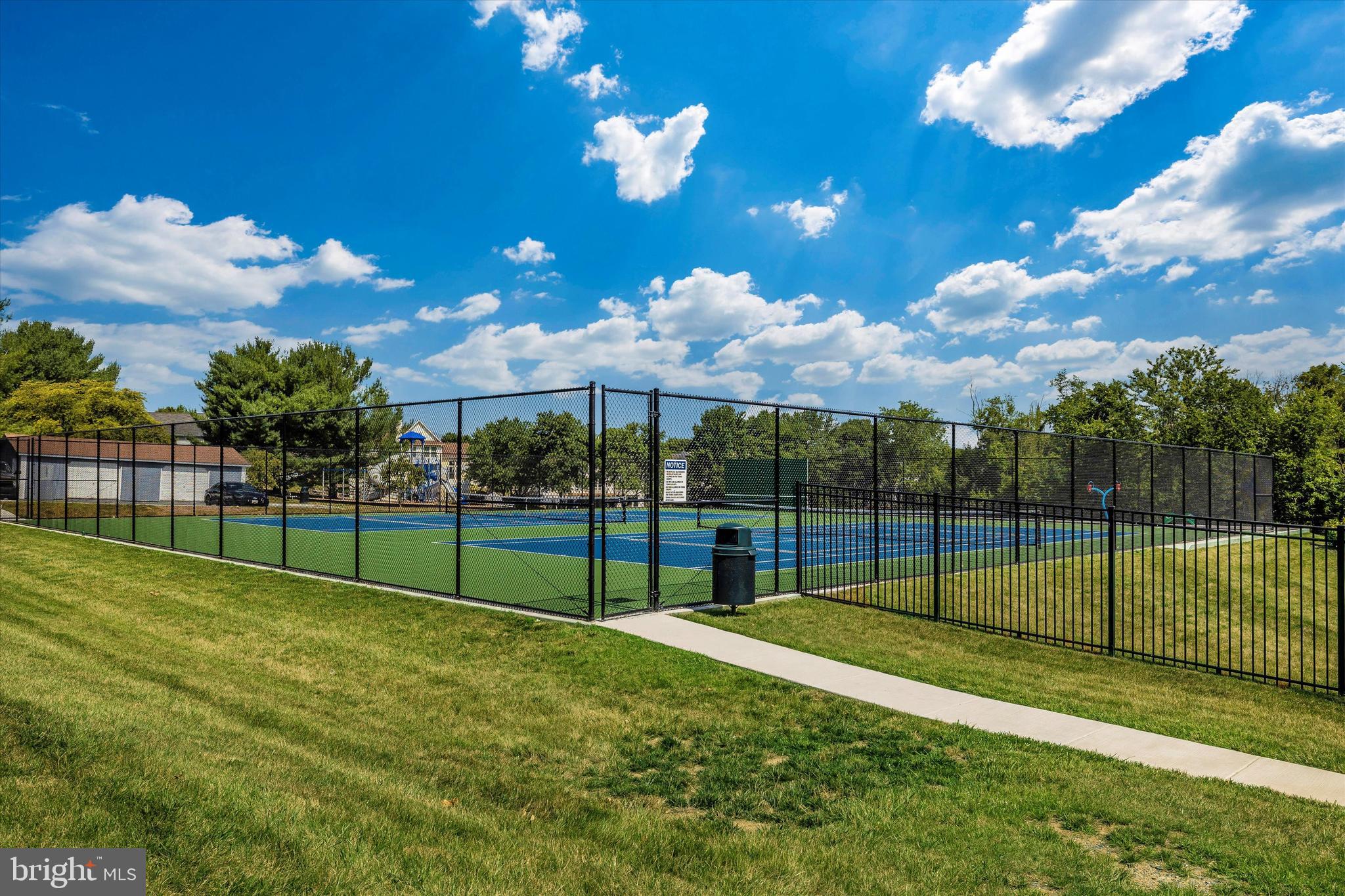 SPRING RIDGE - Residential