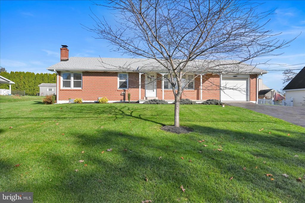 Photo of 542 S Lingle Avenue, PALMYRA, PA 17078 (MLS # PALN2023816)