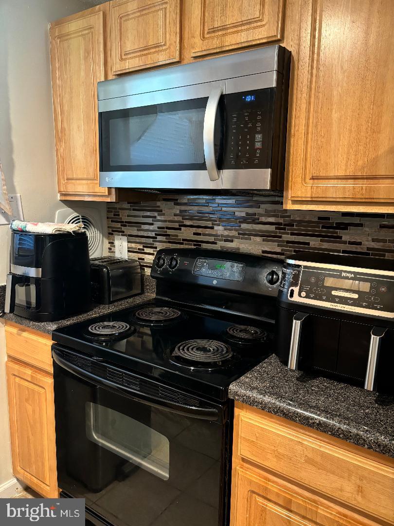 JOSEPHS MANOR - Residential Lease