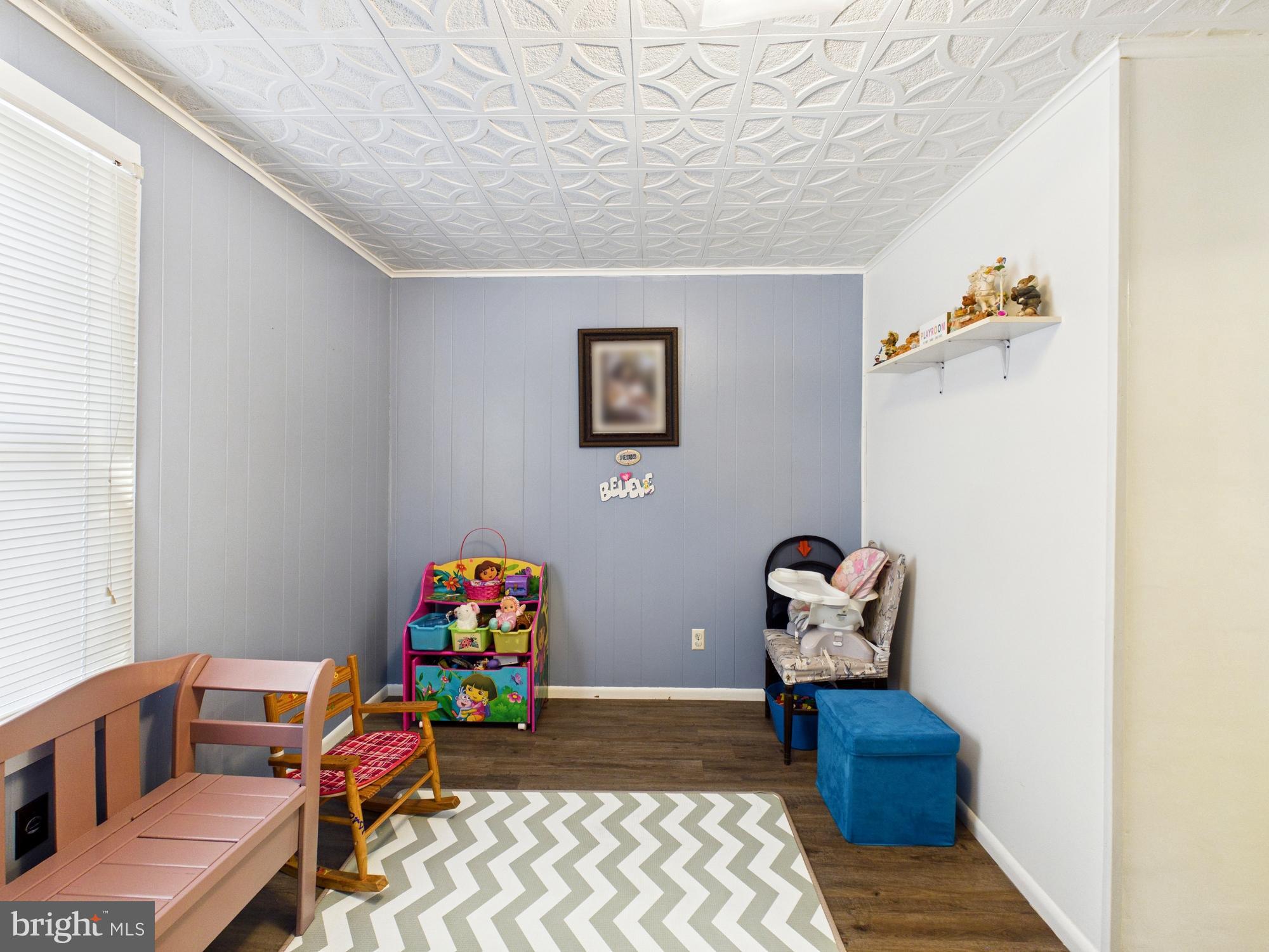 EASTER HEIGHTS - Residential