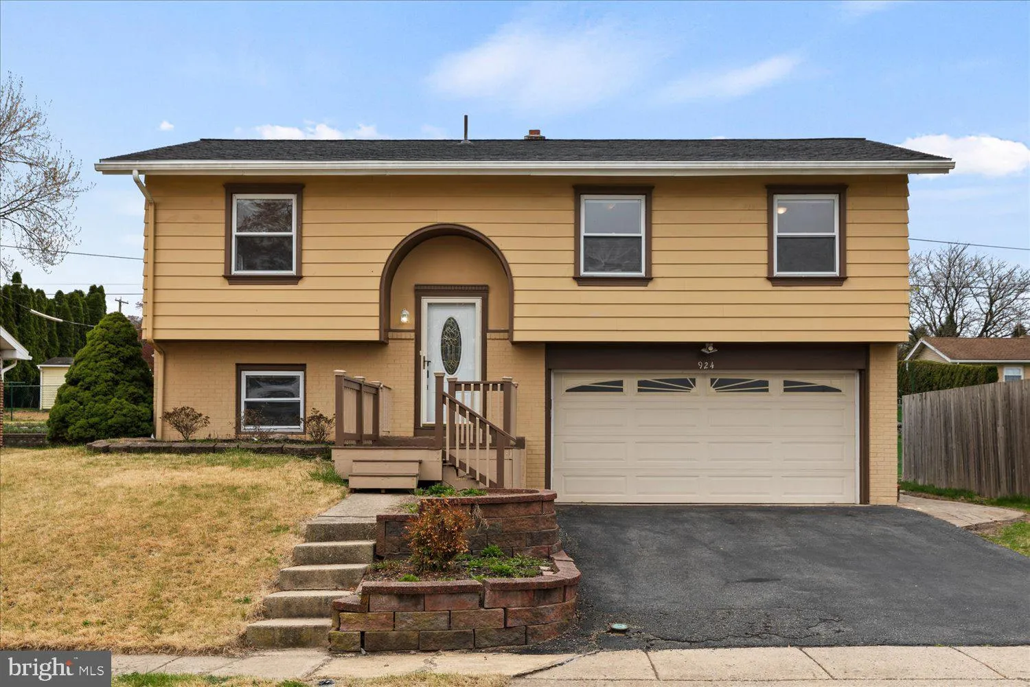 Reading, Pennsylvania 19607, United States, 3 Bedrooms Bedrooms, ,2 BathroomsBathrooms,Residential,Pending,110765