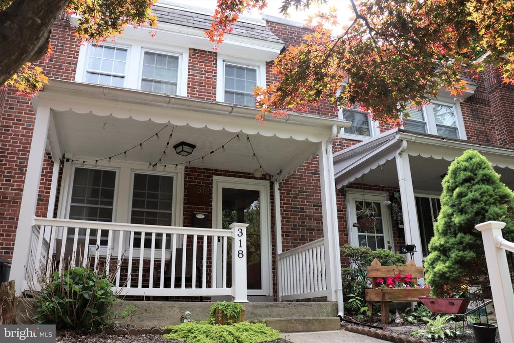 Photo of 318 FAIRVIEW AVE, LANCASTER, PA 17603 (MLS # PALA2035368)