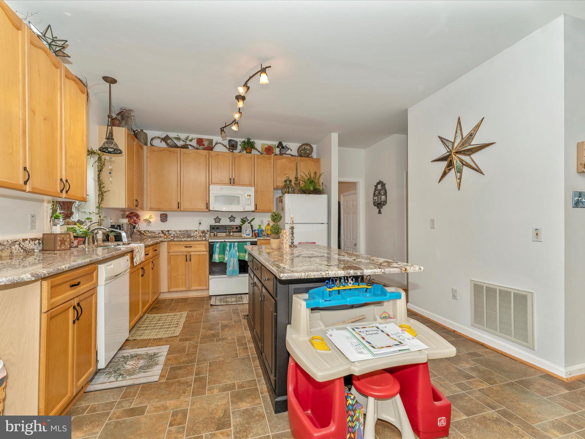 ST JAMES VILLAGE NORTH - Residential