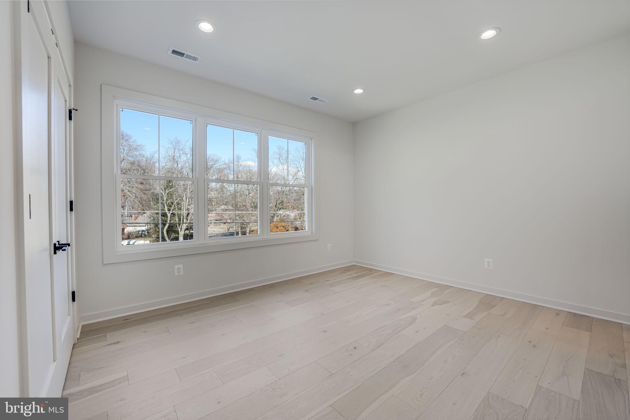 WOODLEY - Residential