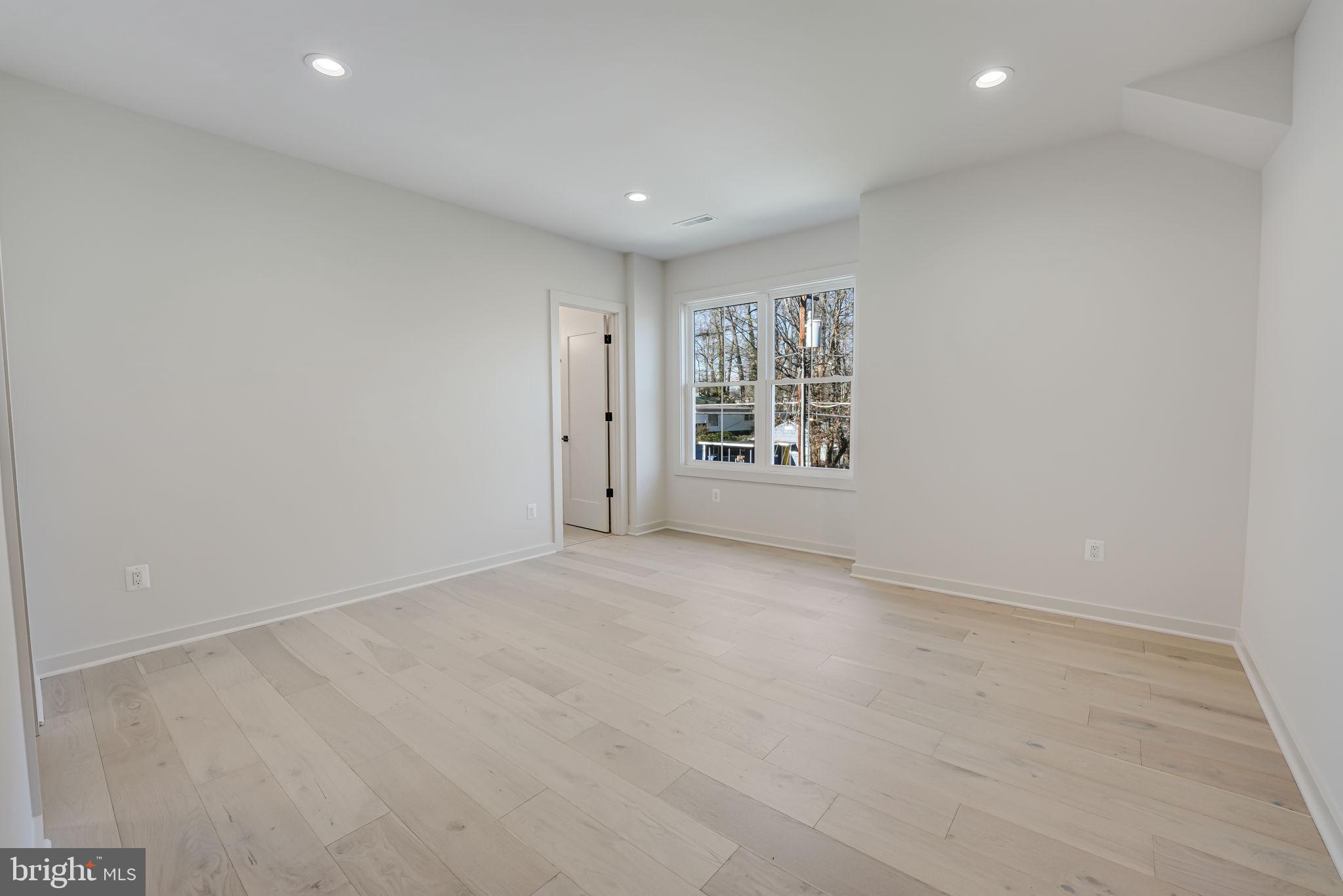 WOODLEY - Residential