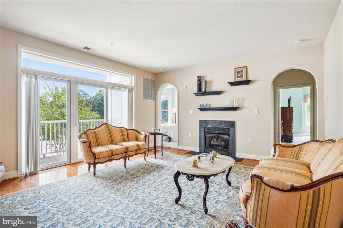 WORMANS MILL - Residential