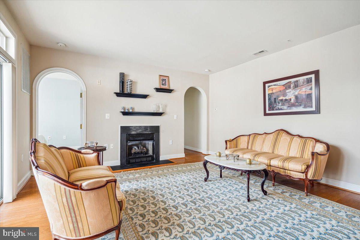 WORMANS MILL - Residential