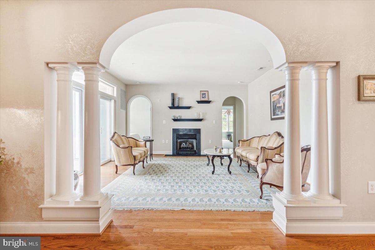 WORMANS MILL - Residential