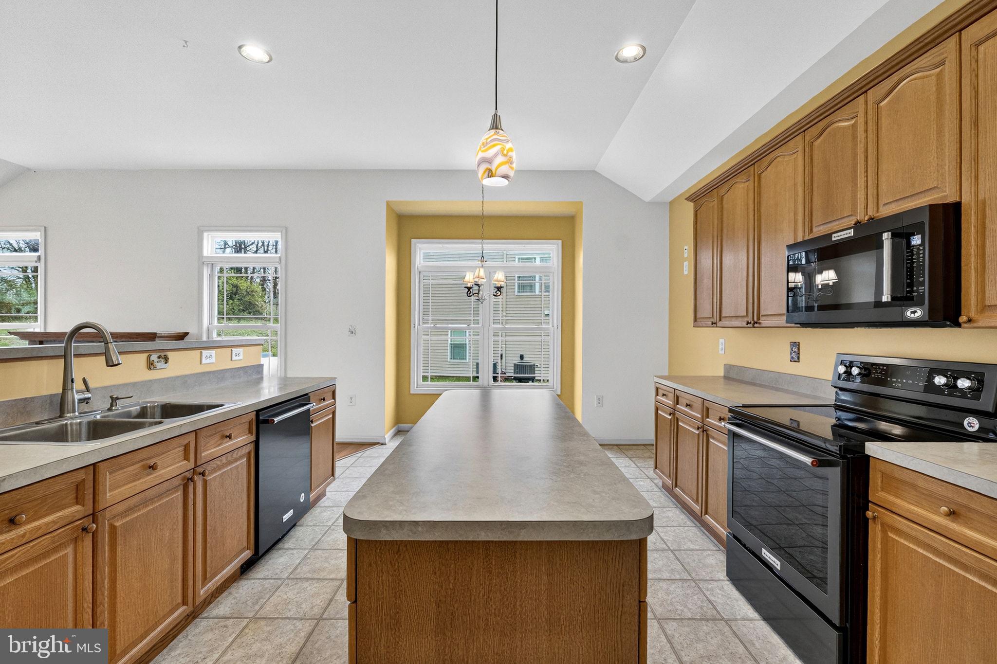 LOCUST HILL - Residential