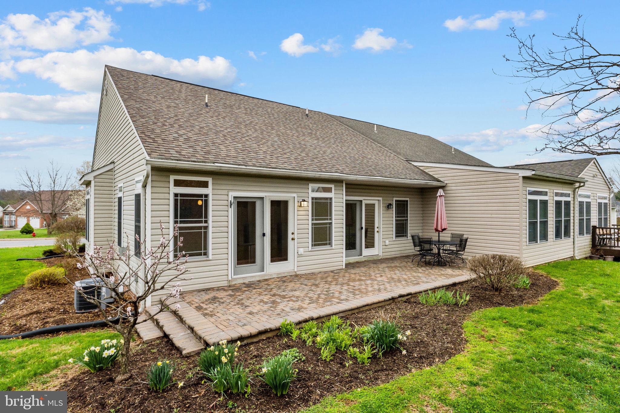 LOCUST HILL - Residential