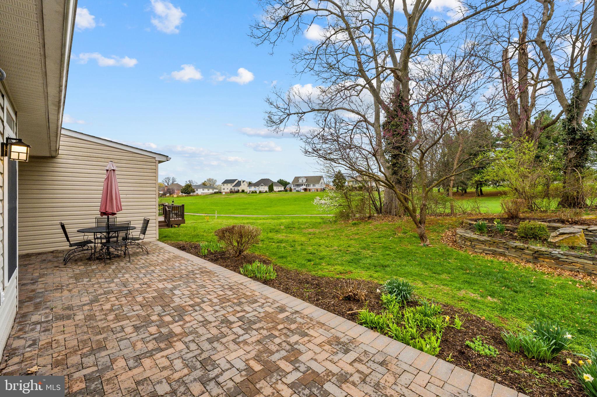 LOCUST HILL - Residential