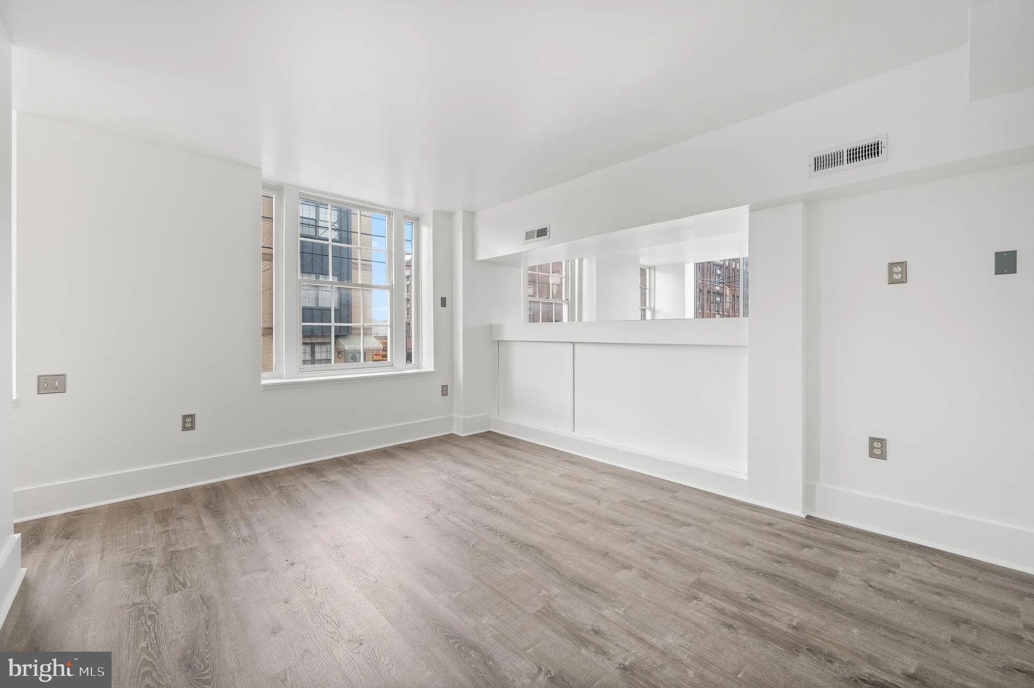 Philadelphia, Pennsylvania 19147, United States, 10 Bedrooms Bedrooms, ,Residential,Active,51197