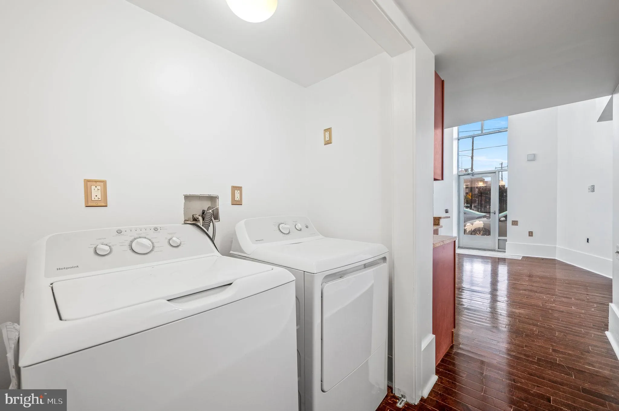 Philadelphia, Pennsylvania 19147, United States, 10 Bedrooms Bedrooms, ,Residential,Active,51197