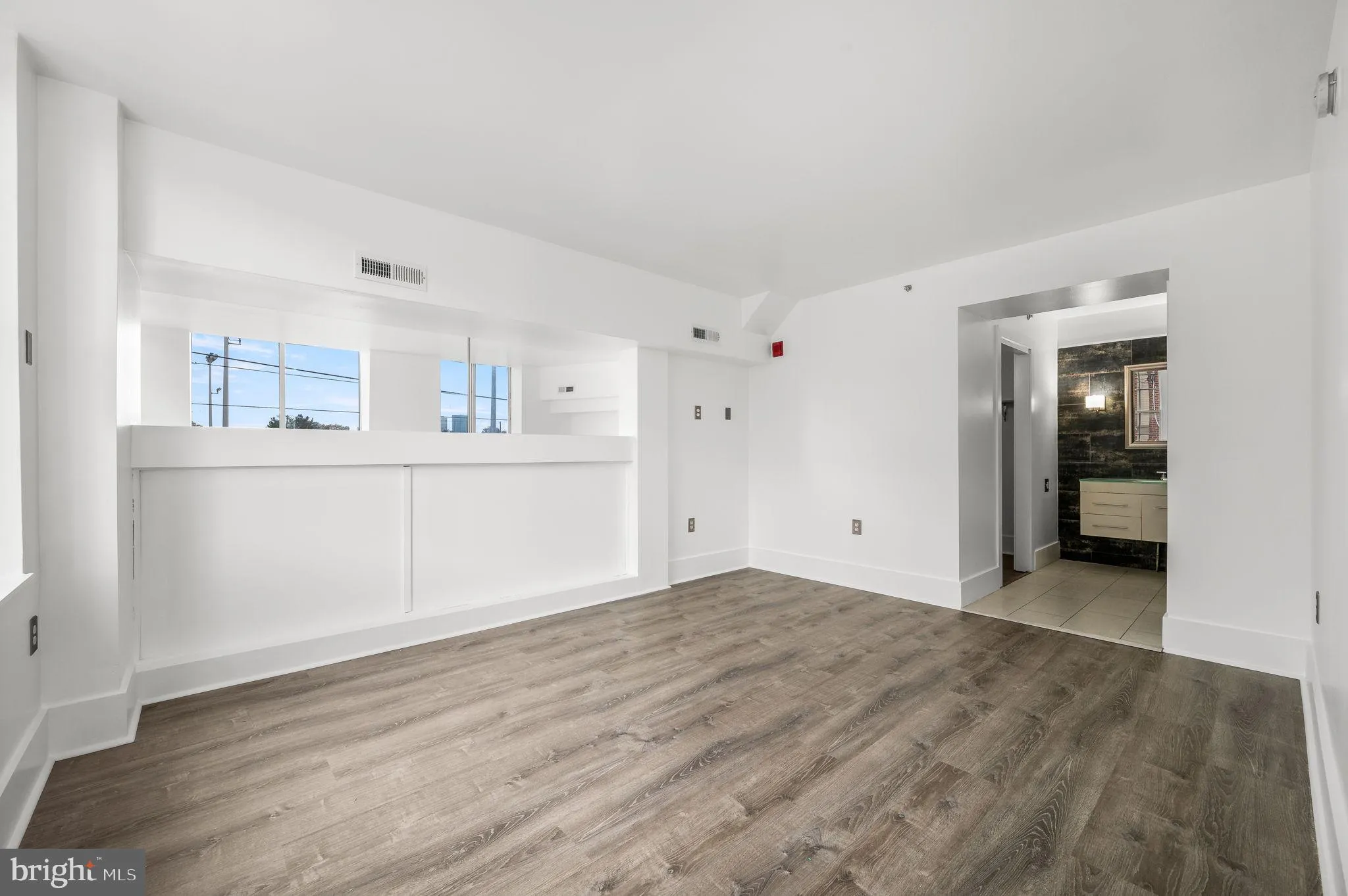Philadelphia, Pennsylvania 19147, United States, 10 Bedrooms Bedrooms, ,Residential,Active,51197