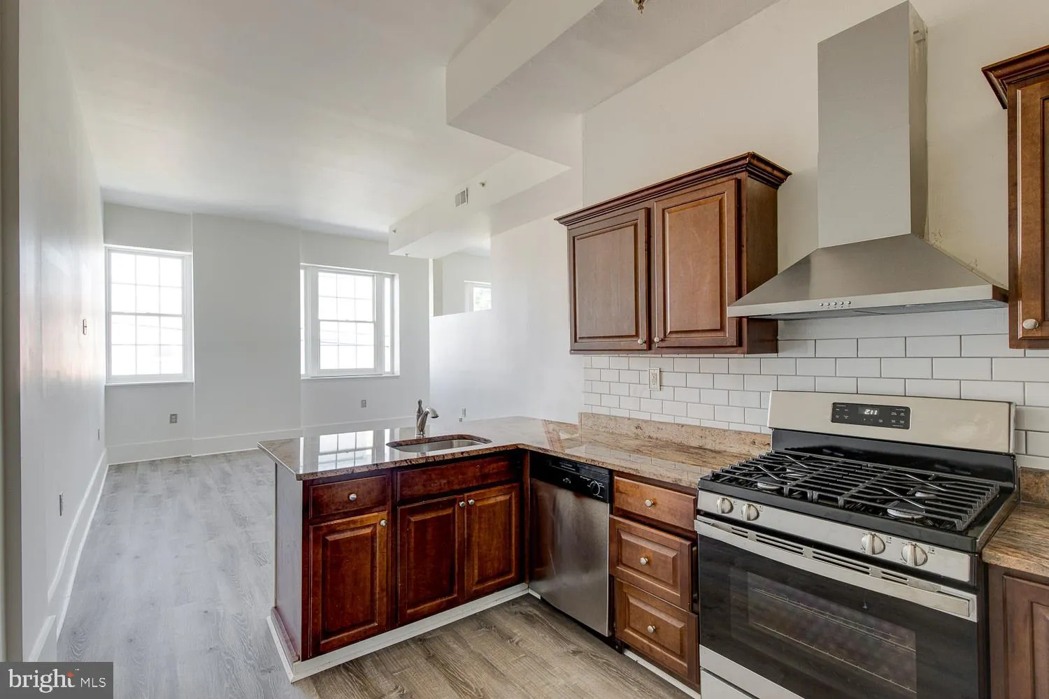 Philadelphia, Pennsylvania 19147, United States, 10 Bedrooms Bedrooms, ,Residential,Active,51197
