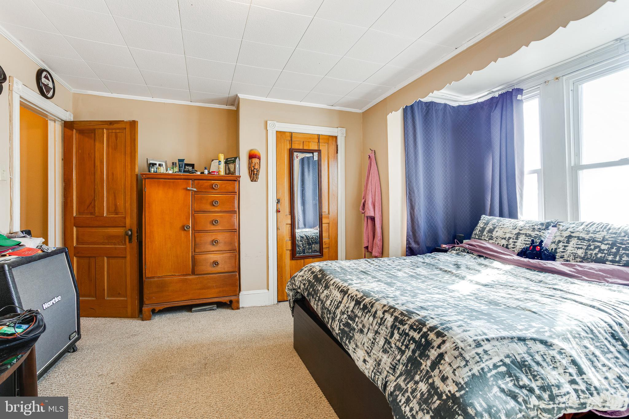 ROXBOROUGH - Residential