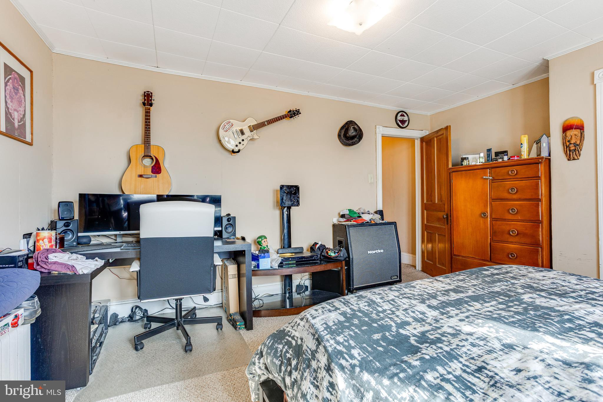 ROXBOROUGH - Residential