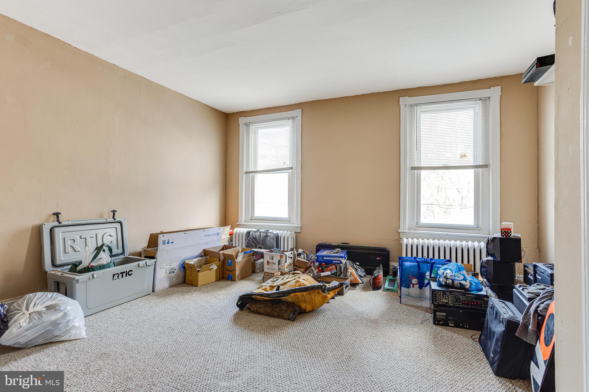 ROXBOROUGH - Residential