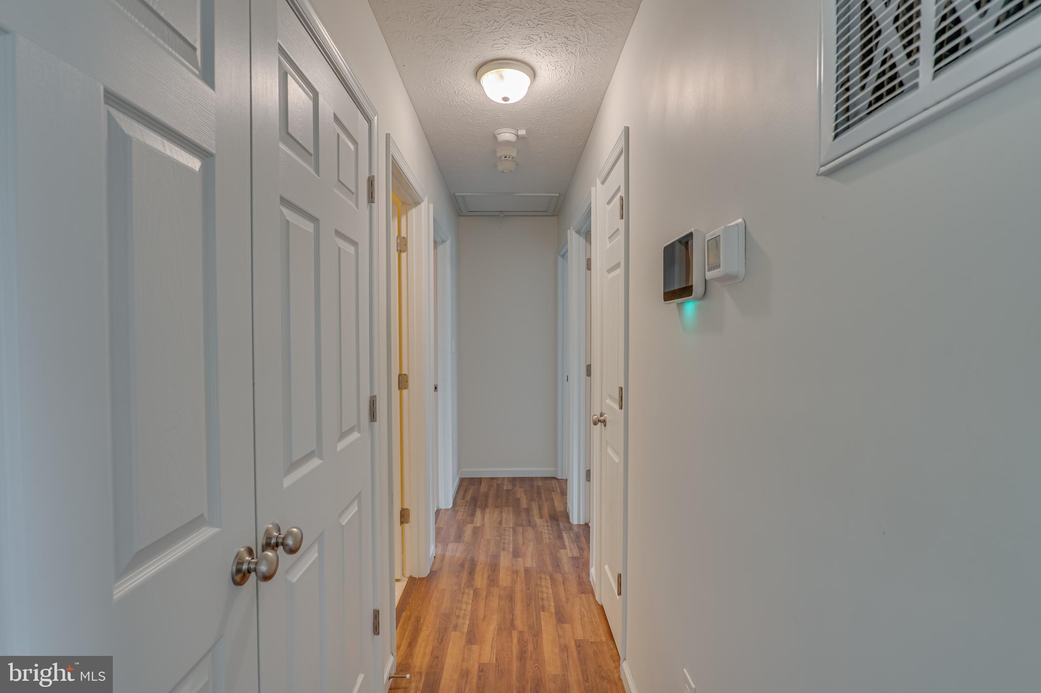 MIDDLE CREEK MANOR - Residential