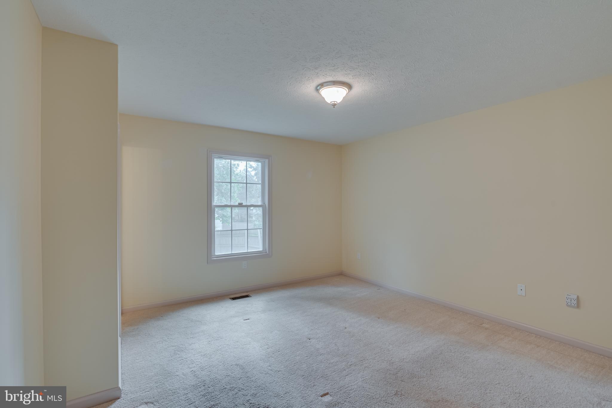 MIDDLE CREEK MANOR - Residential