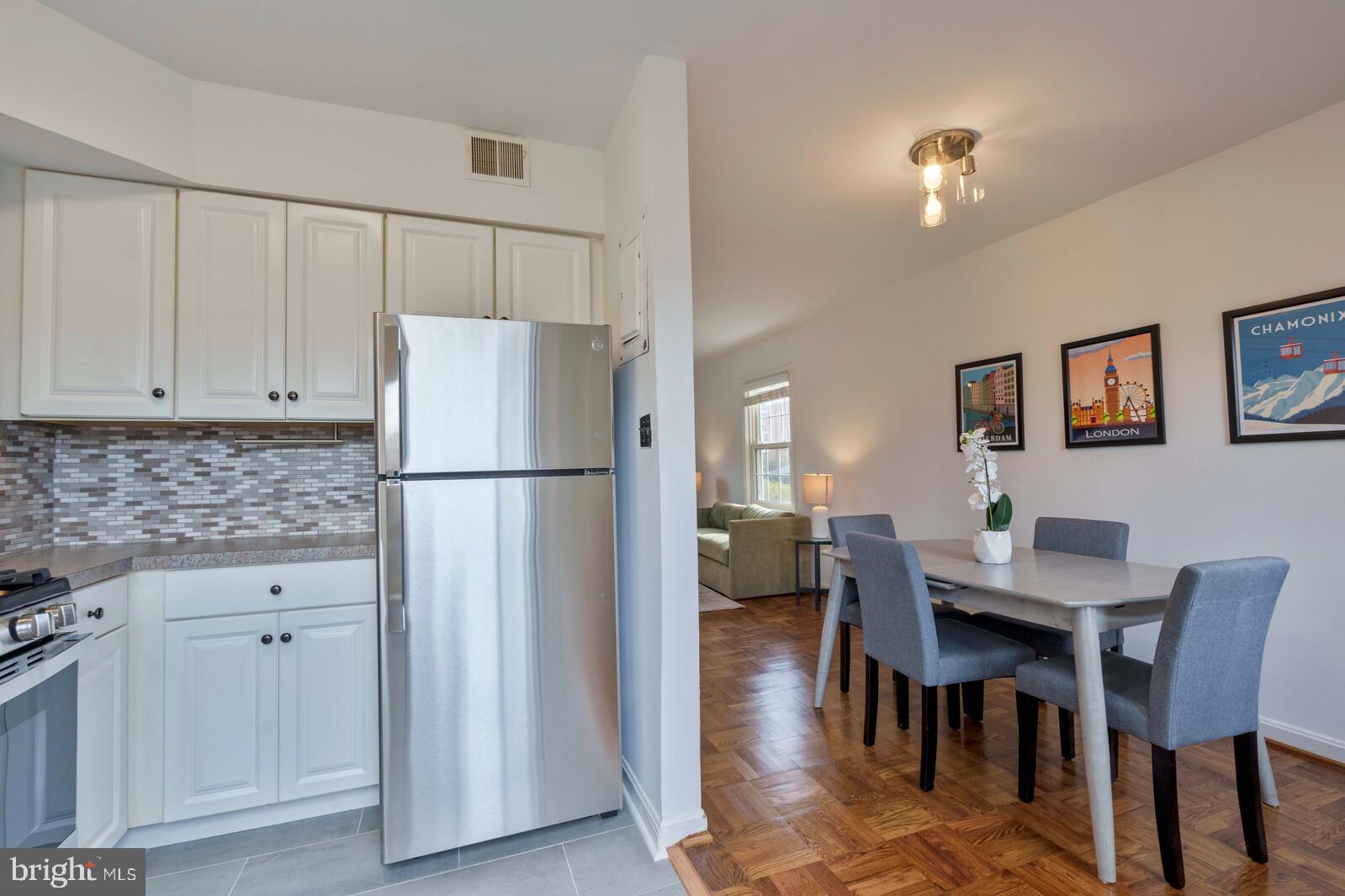 CHEVY CHASE CREST - Residential