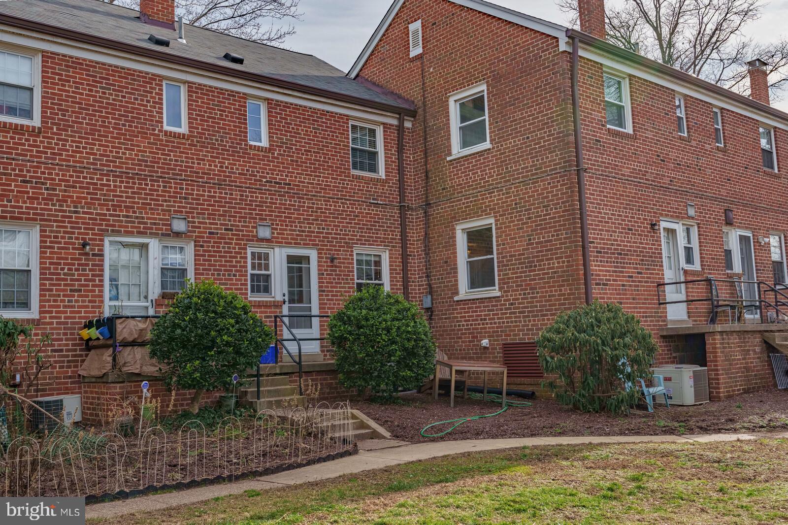 CHEVY CHASE CREST - Residential