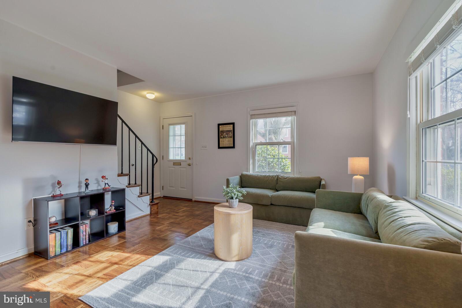 CHEVY CHASE CREST - Residential