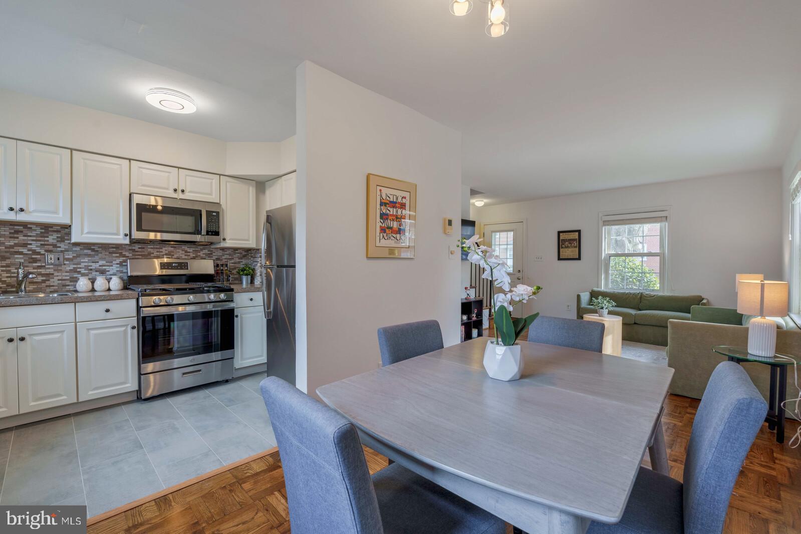 CHEVY CHASE CREST - Residential