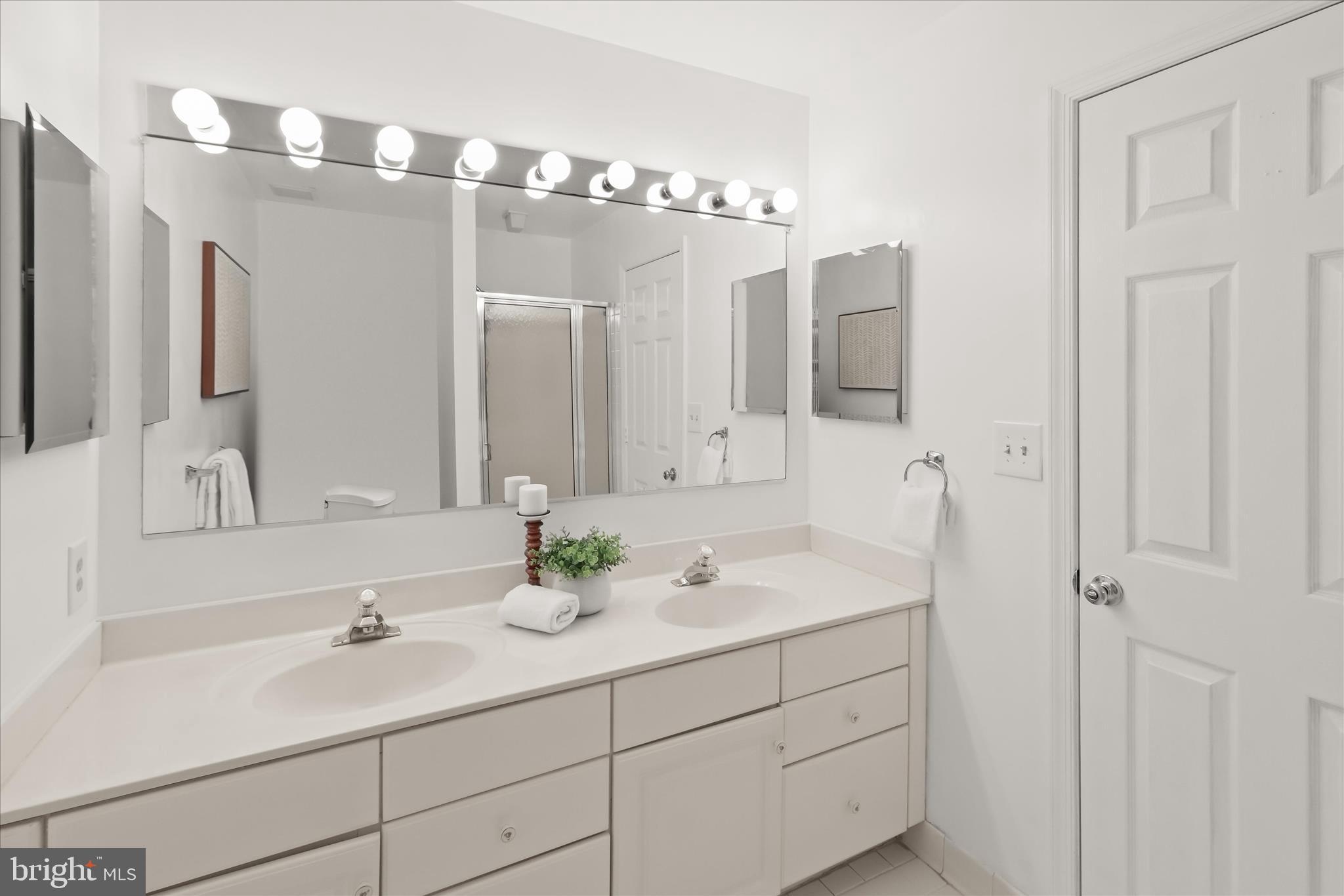 ROCKFLEET GARDEN - Residential