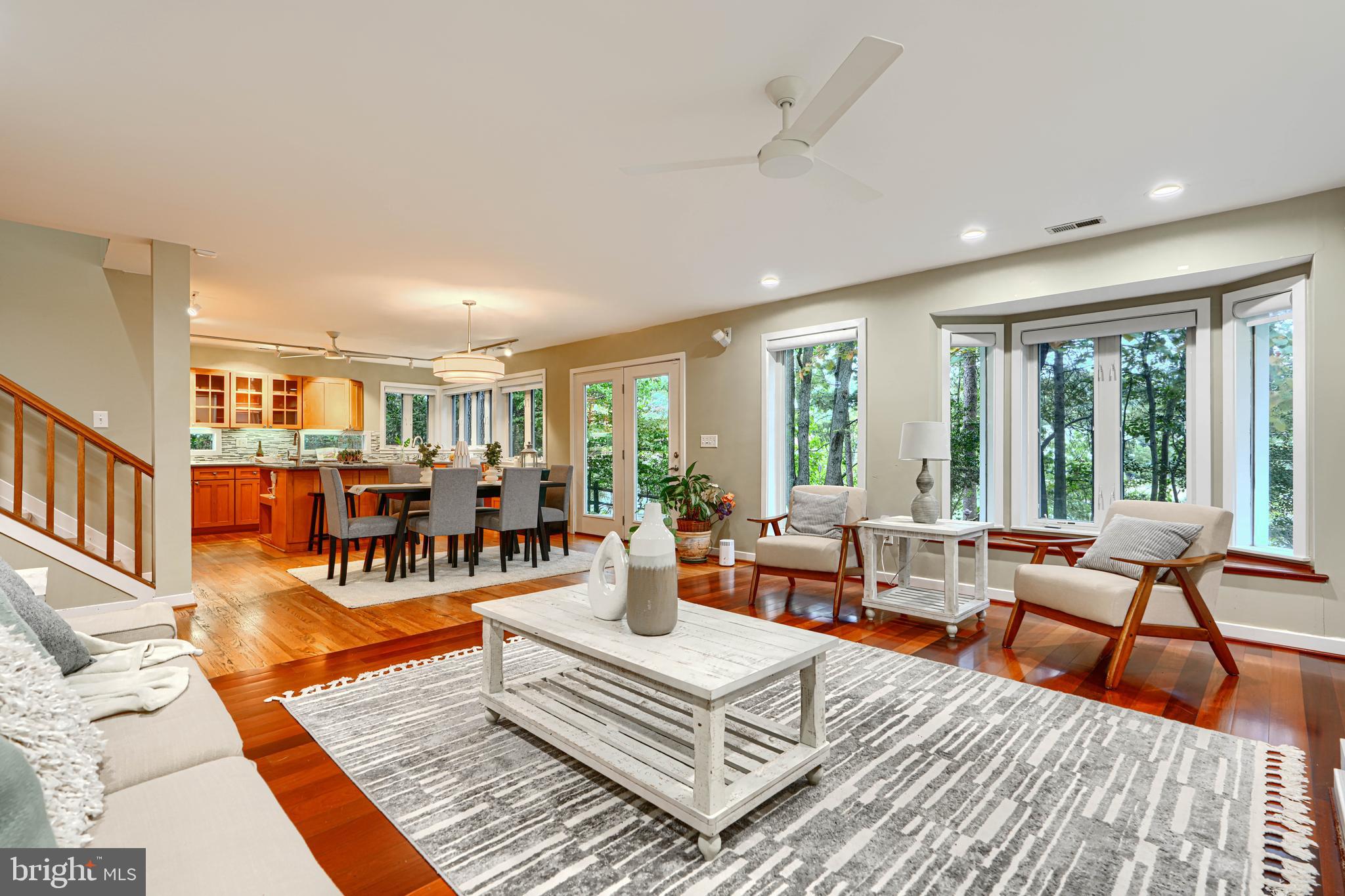 BAY HIGHLANDS - Residential