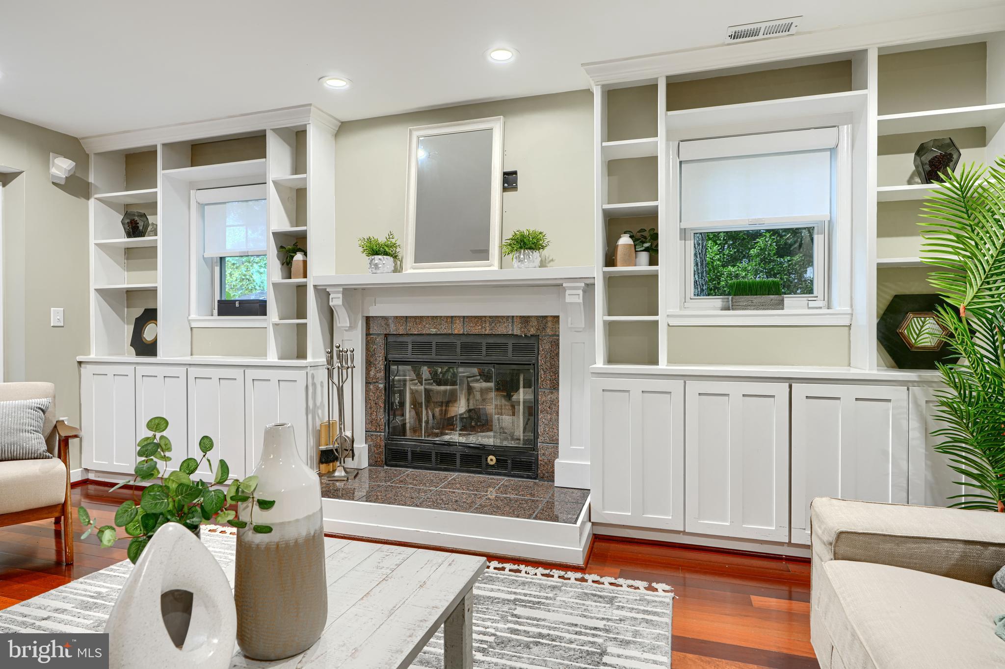 BAY HIGHLANDS - Residential