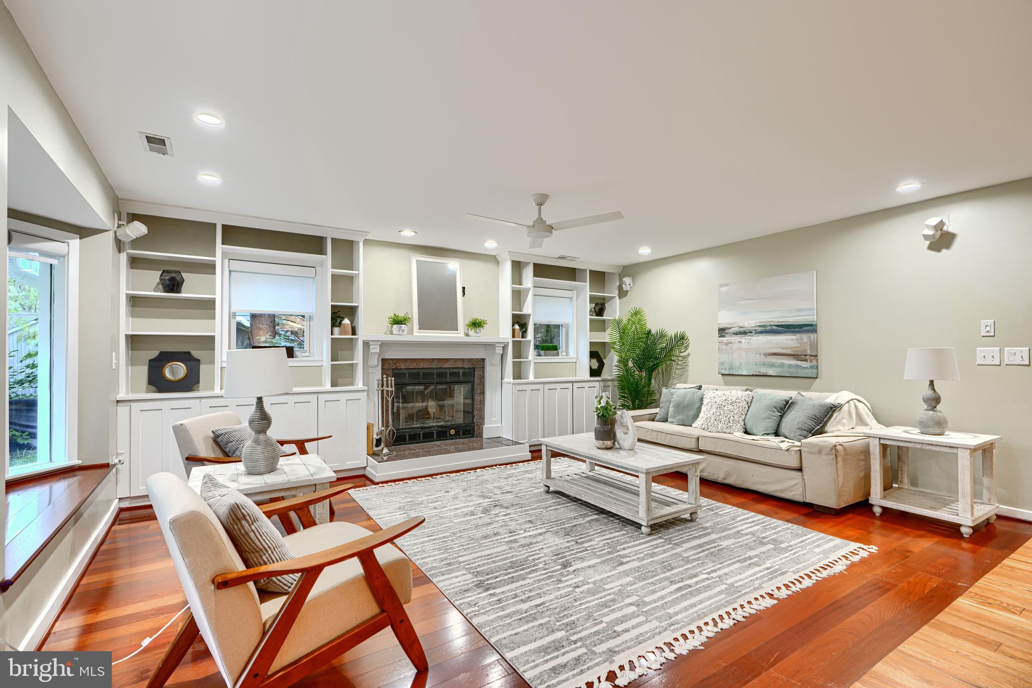 BAY HIGHLANDS - Residential