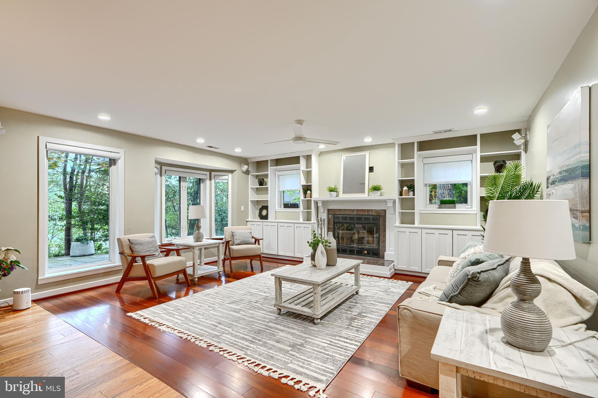 BAY HIGHLANDS - Residential