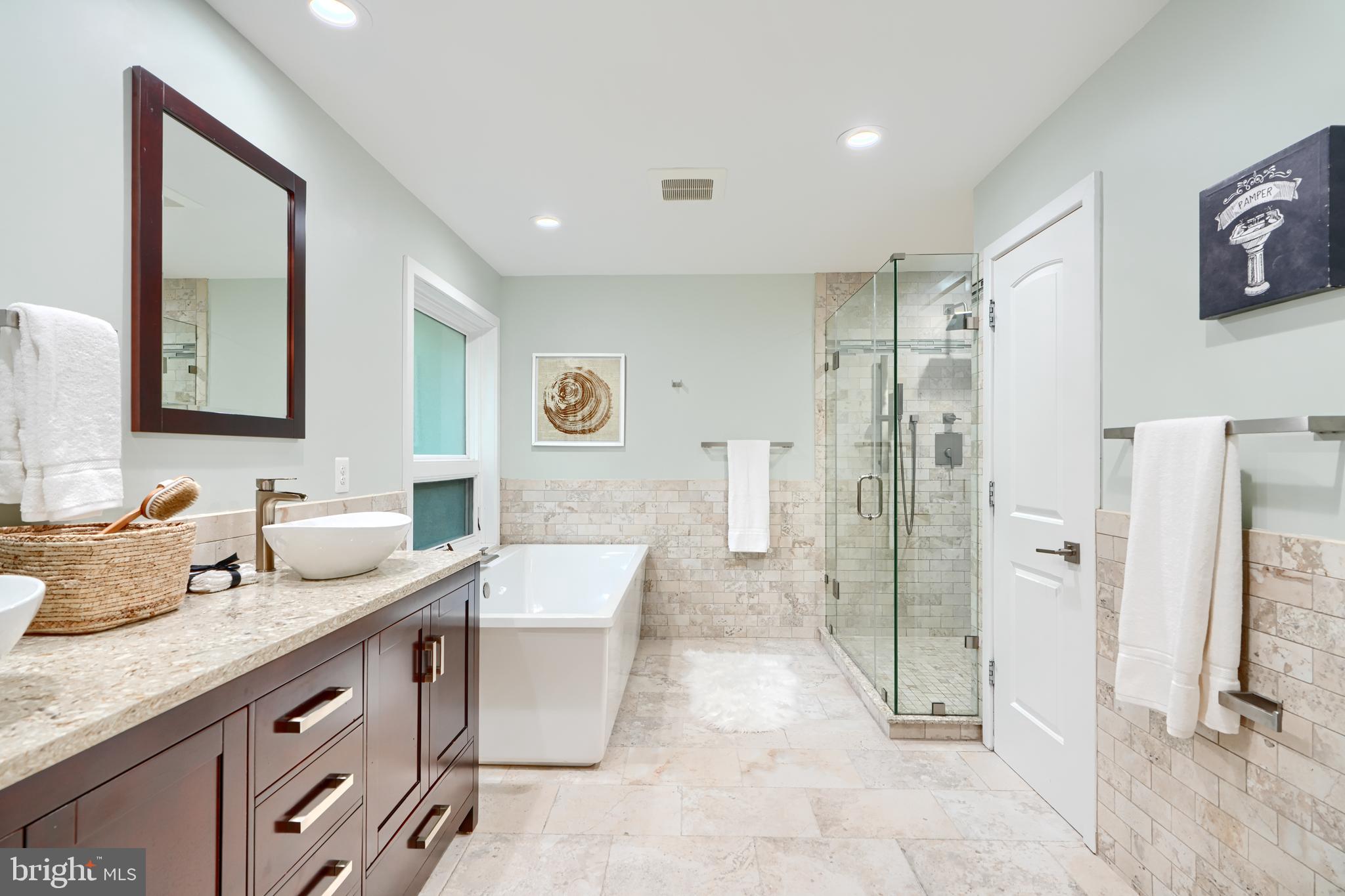 BAY HIGHLANDS - Residential