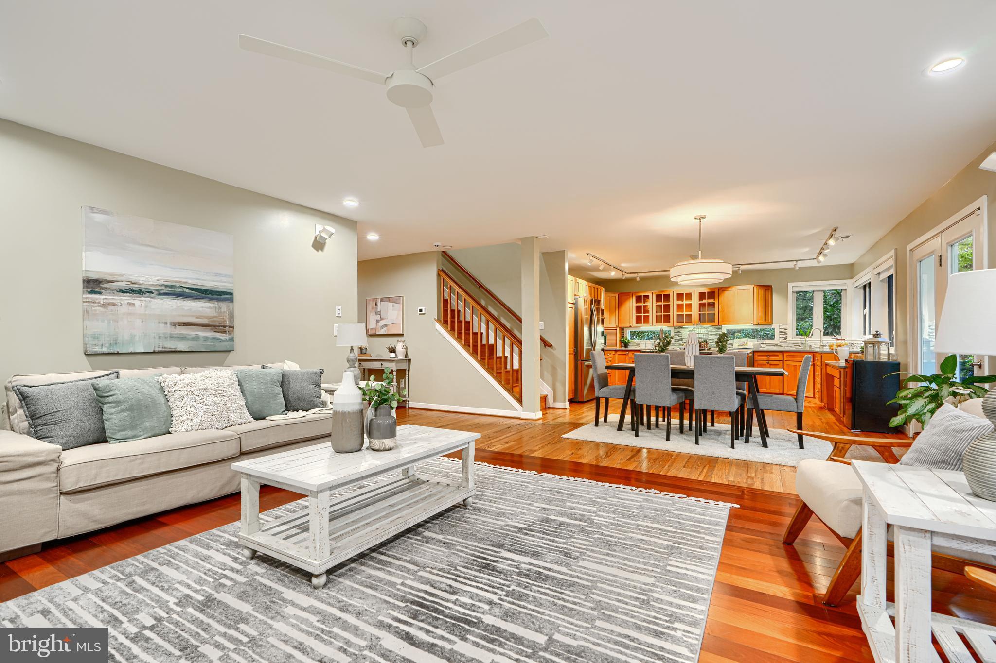 BAY HIGHLANDS - Residential