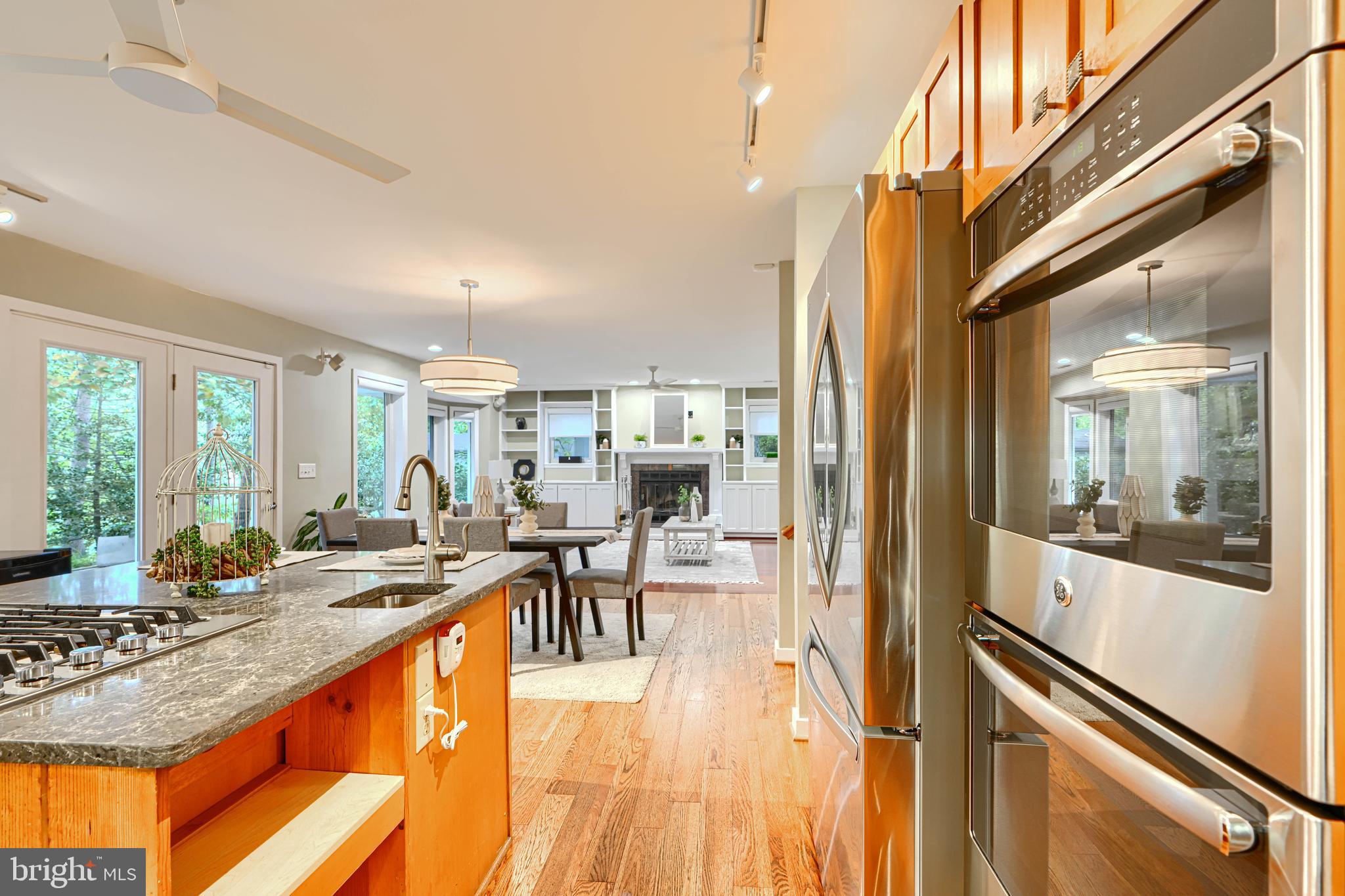 BAY HIGHLANDS - Residential