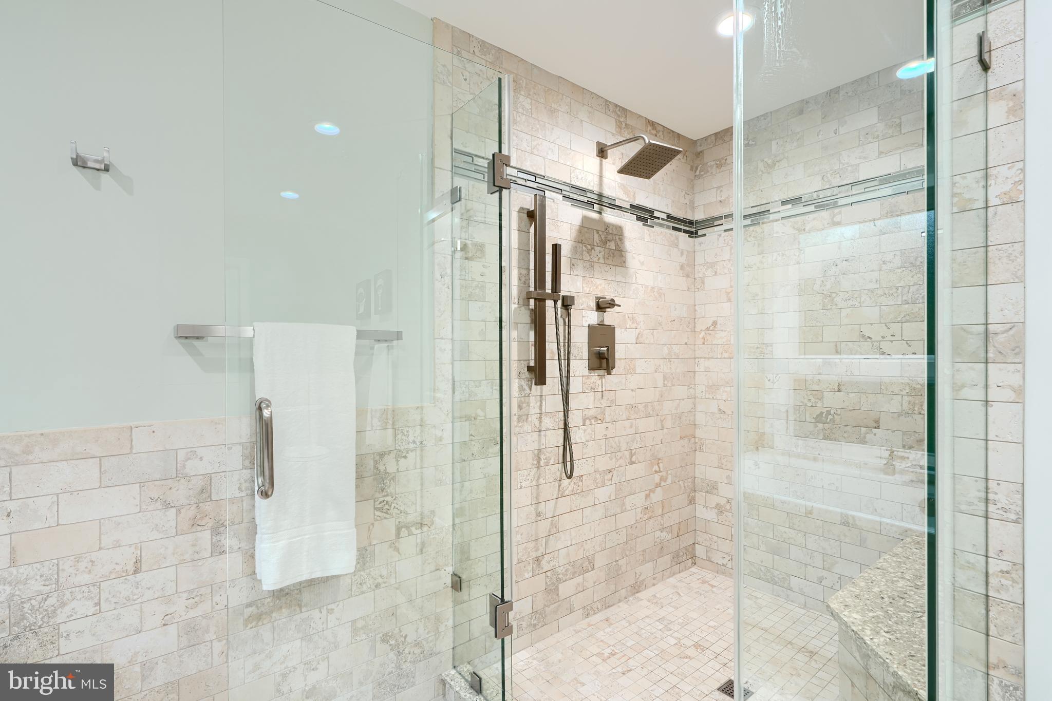 BAY HIGHLANDS - Residential