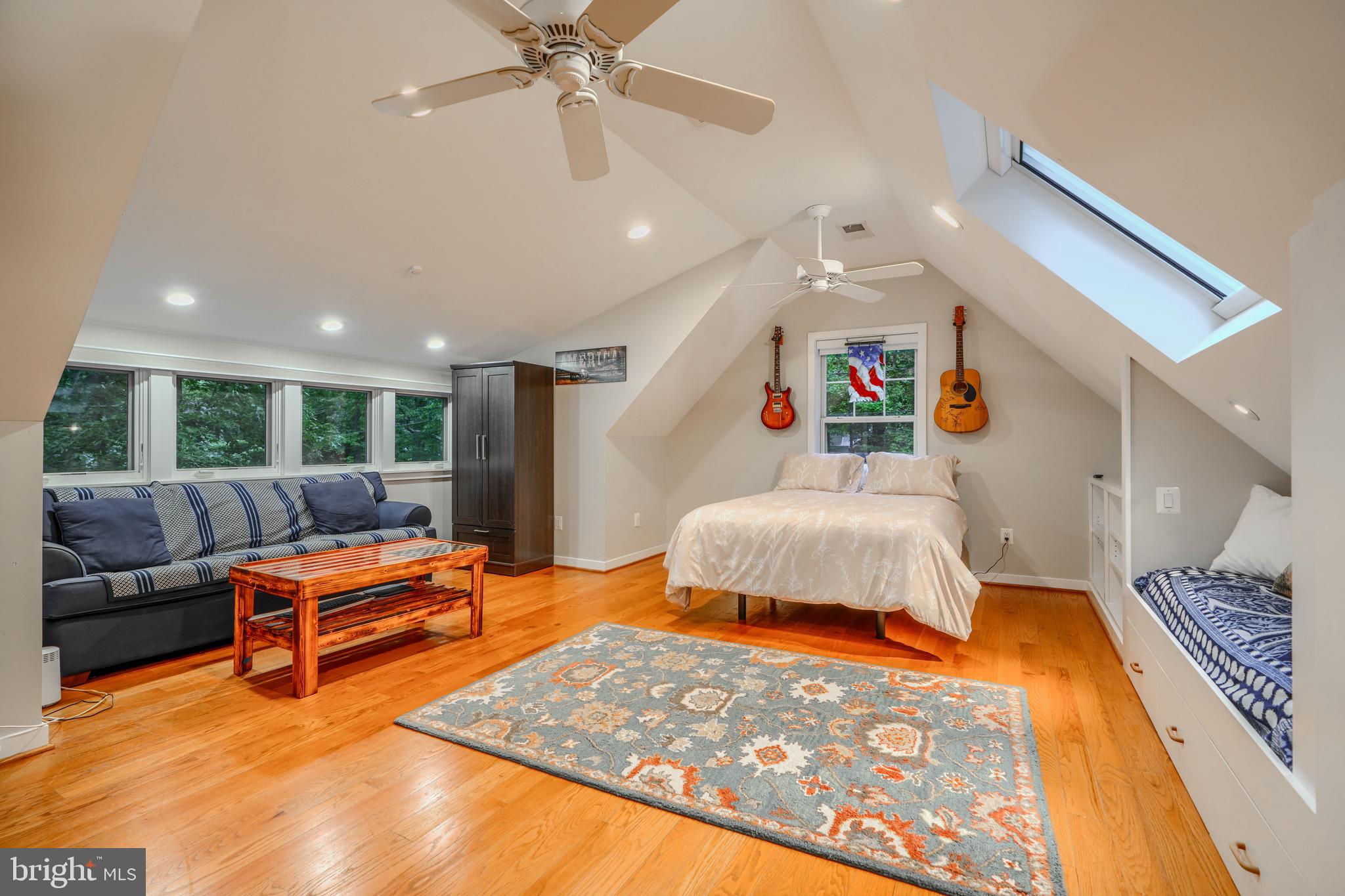 BAY HIGHLANDS - Residential