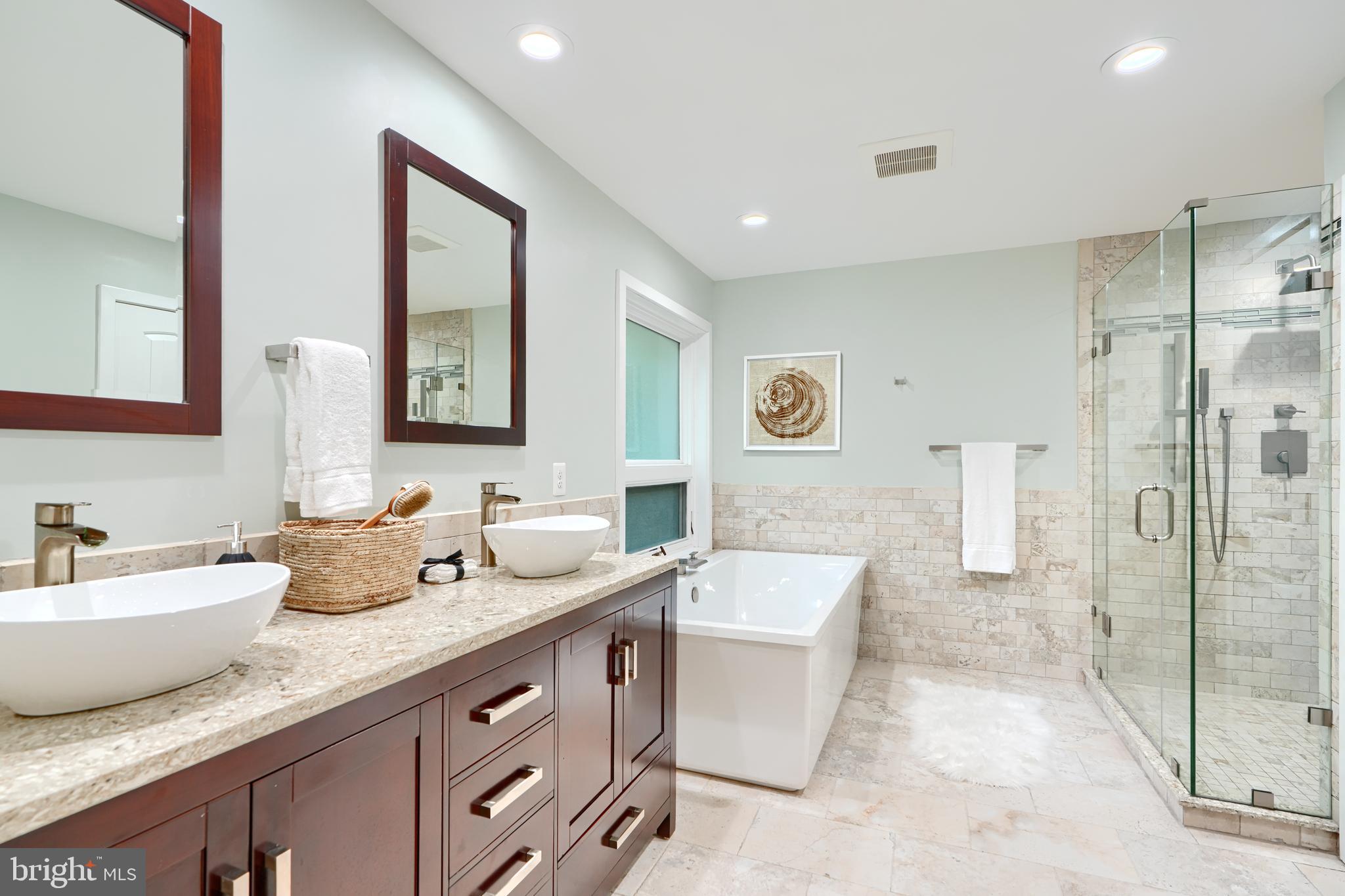 BAY HIGHLANDS - Residential