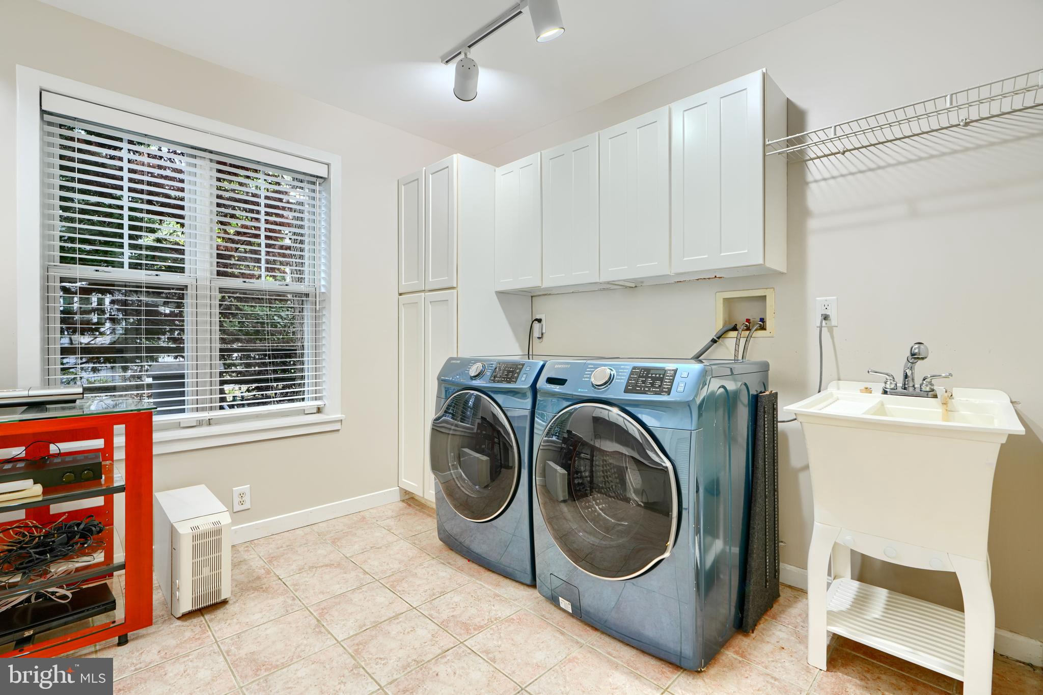 BAY HIGHLANDS - Residential