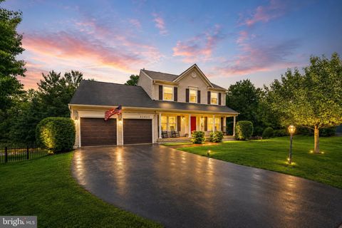 Photo of 43847 Glenhazel Drive, ASHBURN, VA 20147 (MLS # VALO2126210)