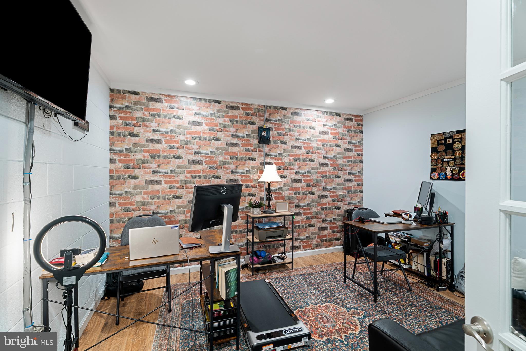 FAIR VIEW WOODS - Residential Lease