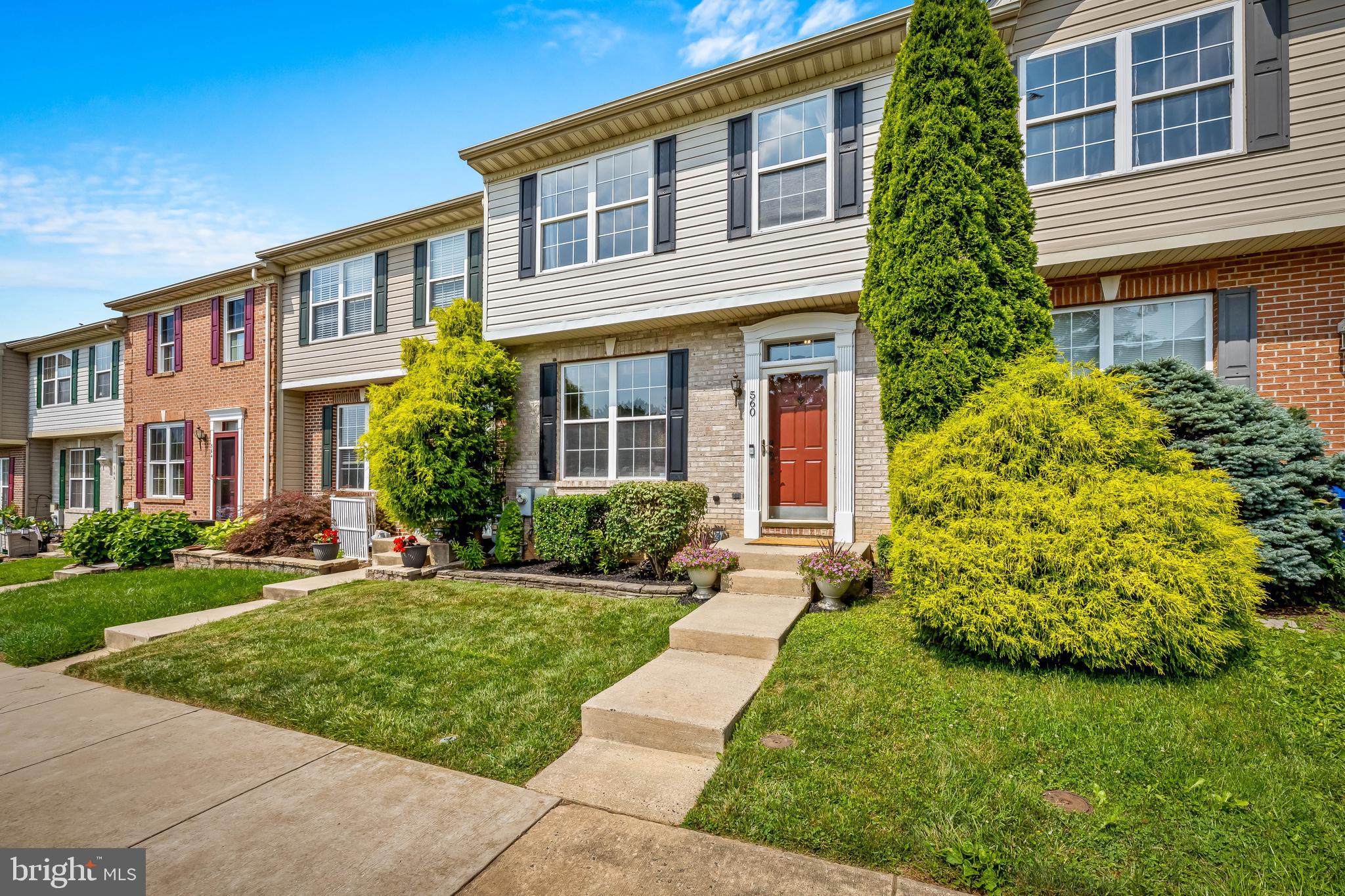 560 DOEFIELD COURT